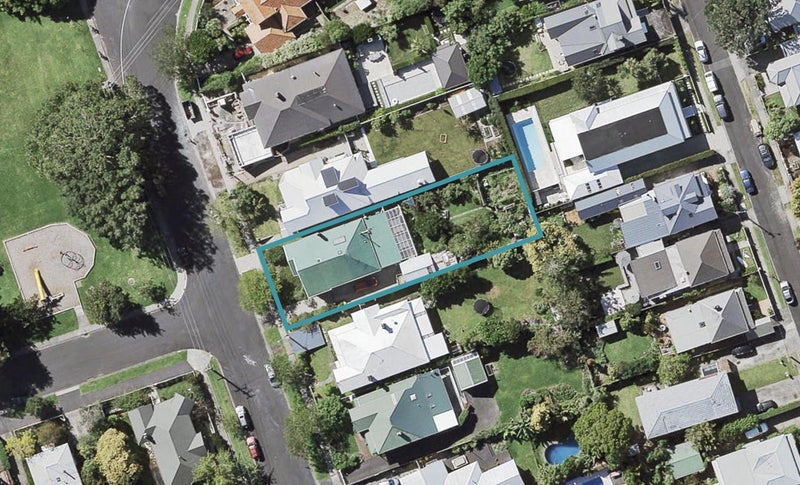 10 Derby Street, Devonport, Auckland - Carousel 1