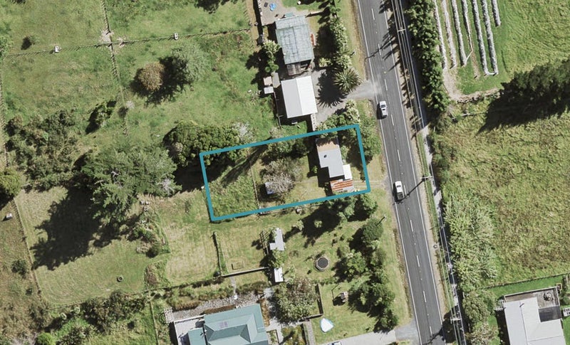 143 Simpson Road, Henderson Valley, Auckland - Carousel 1