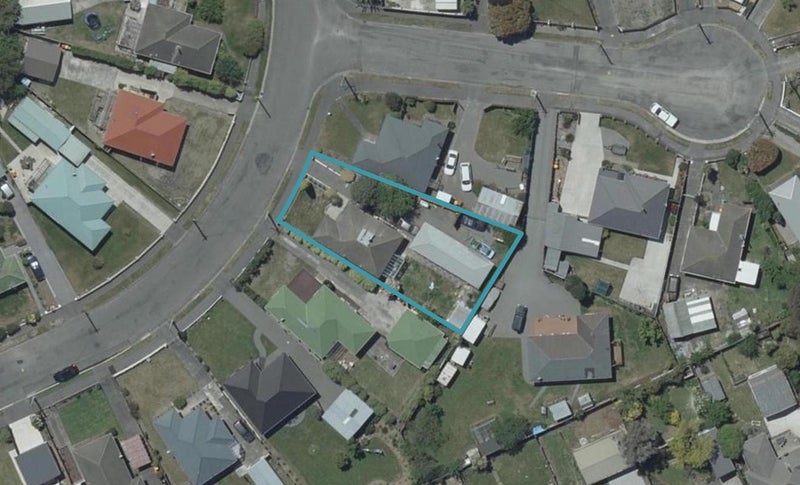 42 Vancouver Crescent, Wainoni, Christchurch - Carousel 1