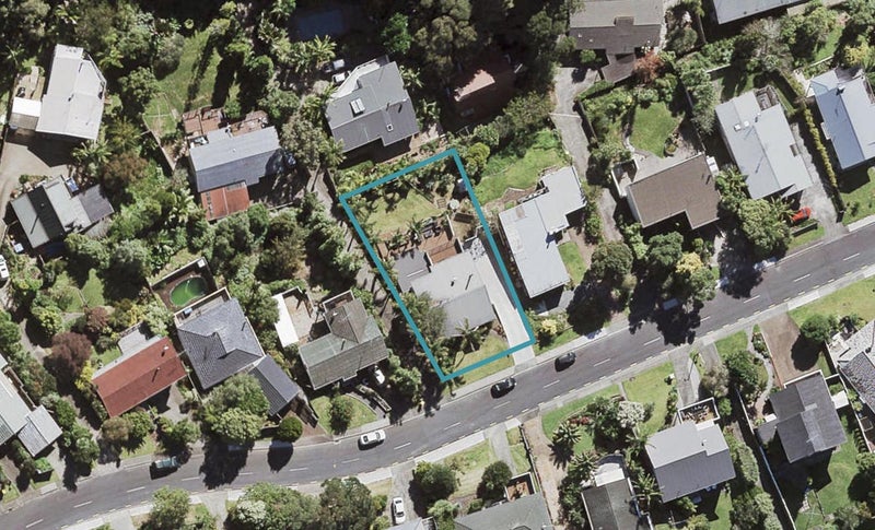 22 McDowell Crescent, Hillcrest, Auckland - Carousel 1