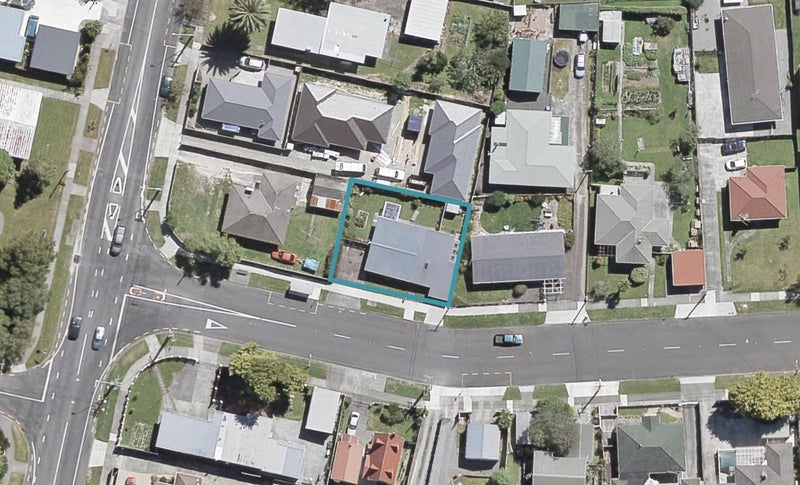 1 Hawthorn Crescent, Stokes Valley, Lower Hutt - Carousel 1