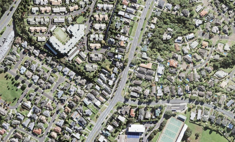 900 East Coast Road, Northcross, Auckland - Carousel 1