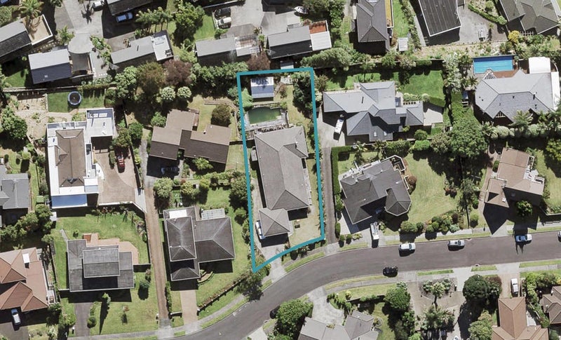 14 Bernleigh Terrace, West Harbour, Auckland - Carousel 1