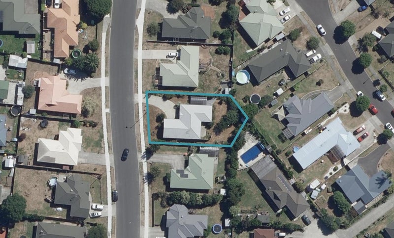 23 Farnborough Drive, Nawton, Hamilton - Carousel 1