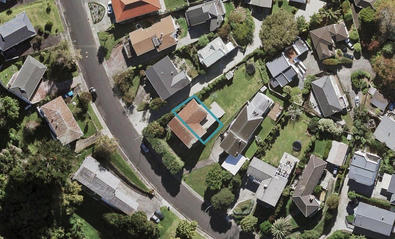 13B Bel Air Drive, Hillsborough, Auckland - Carousel 1