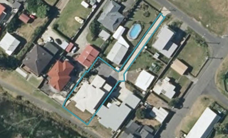 4 Hall Place, Foxton Beach, Foxton - Carousel 1