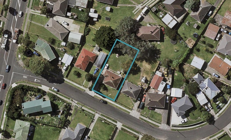39 Awatere Street, Clover Park, Auckland - Carousel 1