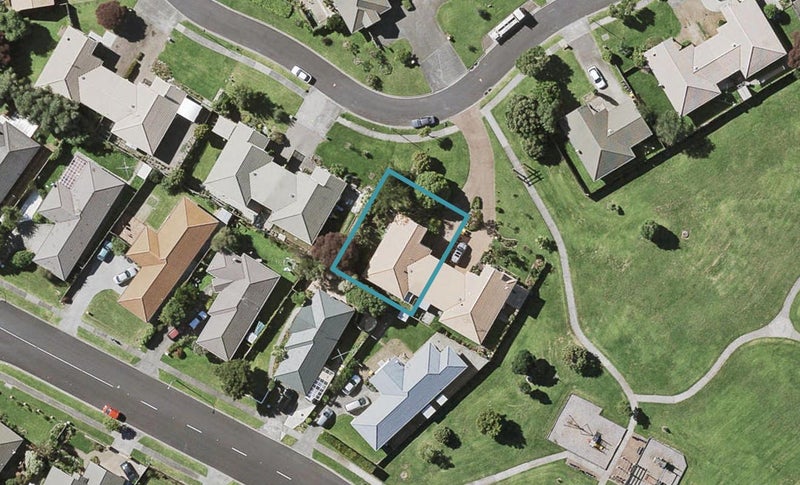 29 Fernbrook Close, Burswood, Auckland - Carousel 1