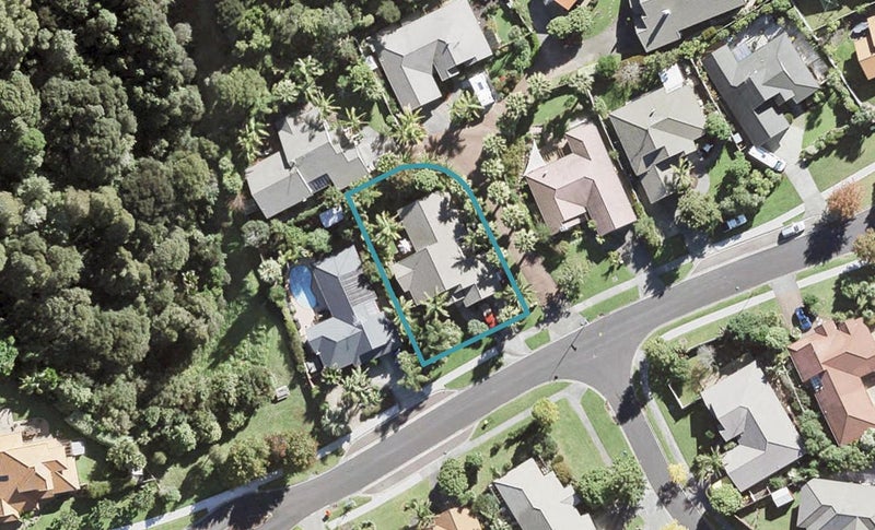 21 Kate Sheppard Avenue, Torbay, Auckland - Carousel 1