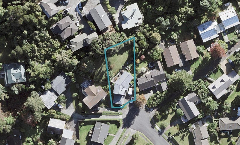 15 Branston Avenue, Browns Bay, Auckland - Carousel 1