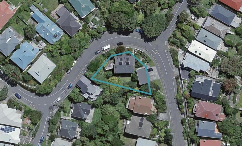 147 Kelburn Parade, Kelburn, Wellington - Carousel 1
