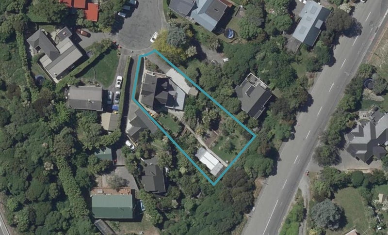 11 Heathvale Place, Heathcote Valley, Christchurch - Carousel 1