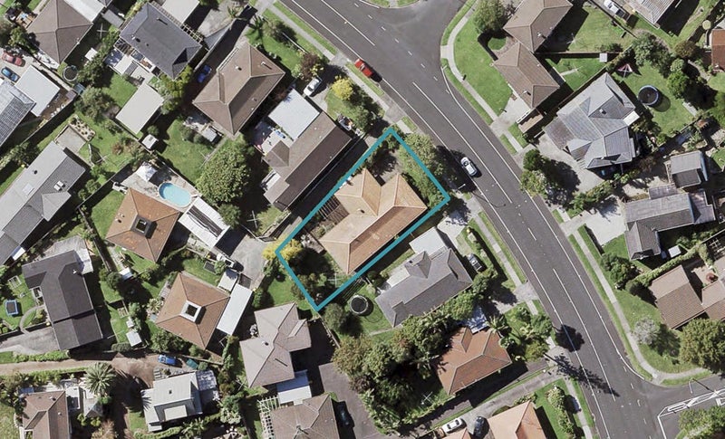 91 Prince Regent Drive, Half Moon Bay, Auckland - Carousel 1