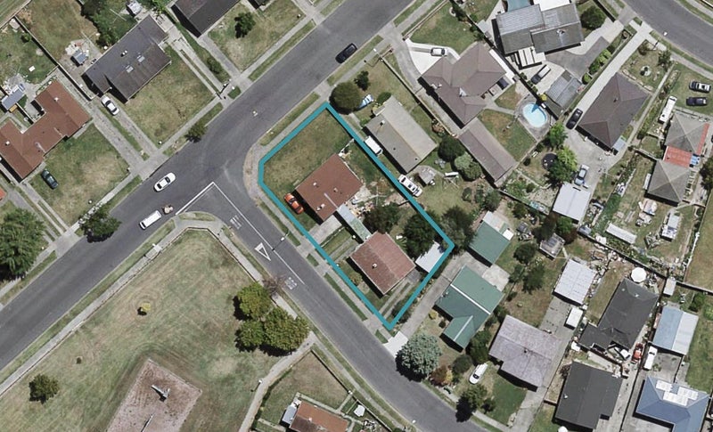 33 Wyatt Avenue, Onekawa, Napier - Carousel 1