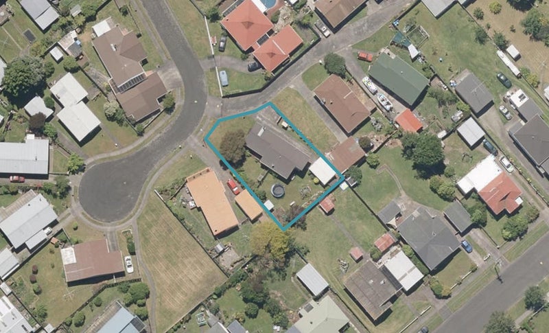 11 Nichol Place, Whanganui East, Whanganui - Carousel 1