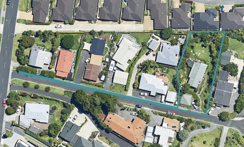 8 Waikareao Way, Brookfield, Tauranga - Carousel 1