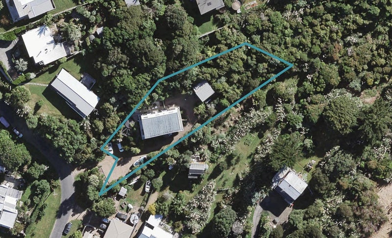 48 Kiwi Street, Oneroa, Waiheke Island - Carousel 1