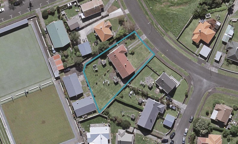 42 Wrantage Street, Westown, New Plymouth - Carousel 1