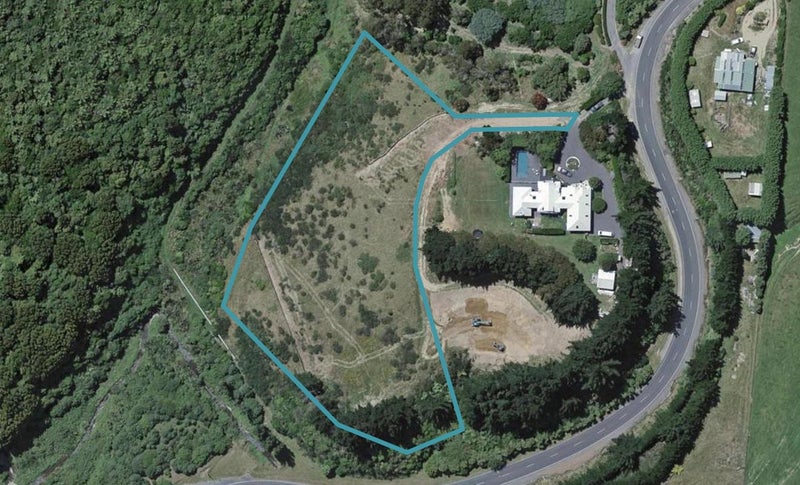 15 Woodburn Drive, Takapu Valley, Wellington - Carousel 1