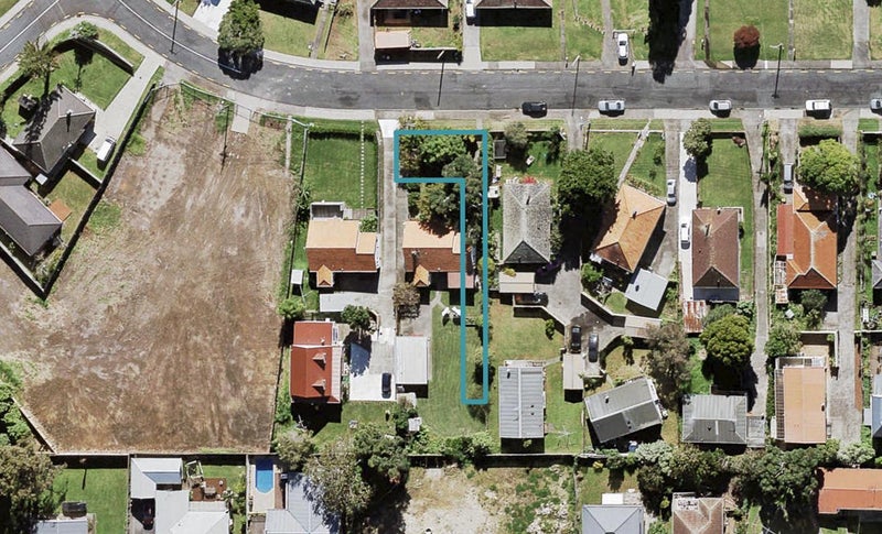 1/31 Hill Crescent, New Lynn, Auckland - Carousel 1