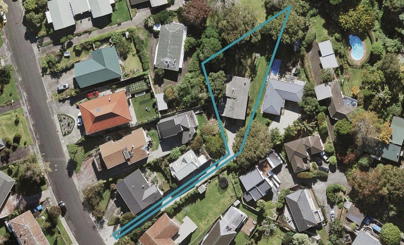 17 Bel Air Drive, Hillsborough, Auckland - Carousel 1