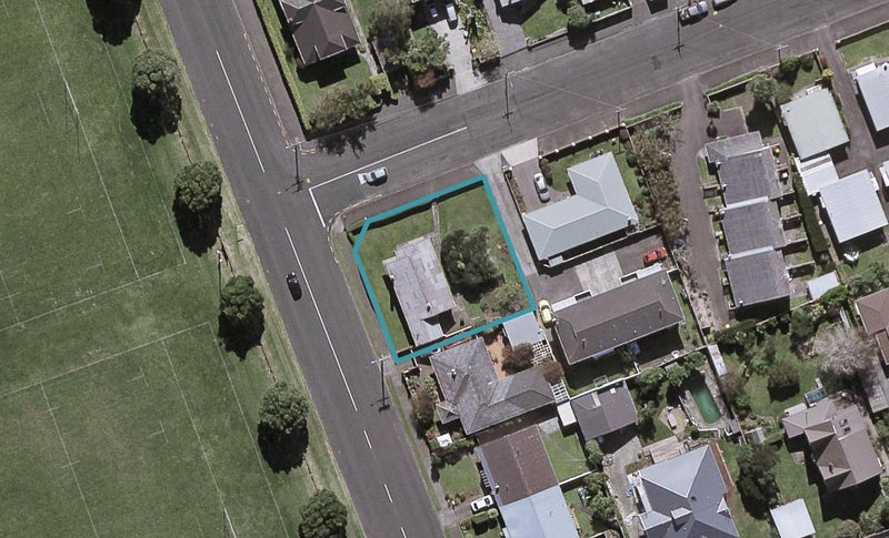 83 Barrett Street, Westown, New Plymouth - Carousel 1