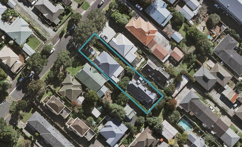 12 Atarangi Road, Greenlane, Auckland - Carousel 1