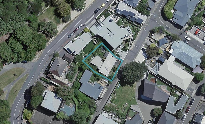 10 Salmont Place, Kelburn, Wellington - Carousel 1