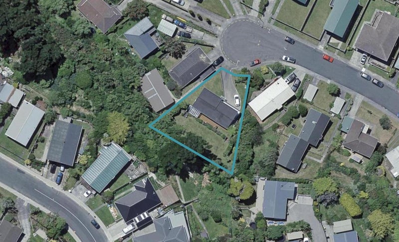 19 Fernhaven Grove, Newlands, Wellington - Carousel 1