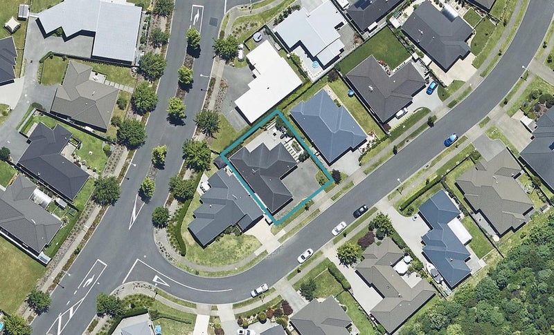 20 Bathurst Crescent, Pyes Pa, Tauranga - Carousel 1