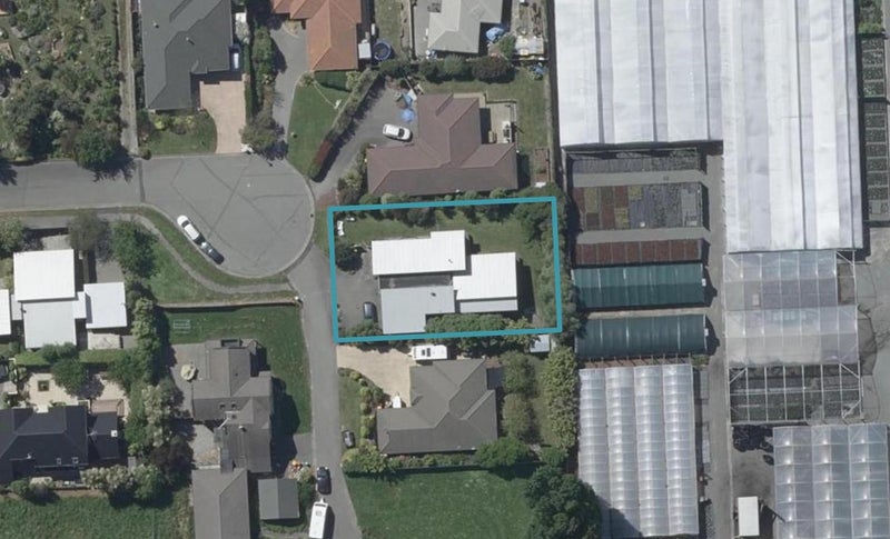 9 Gilders Grove, Heathcote Valley, Christchurch - Carousel 1
