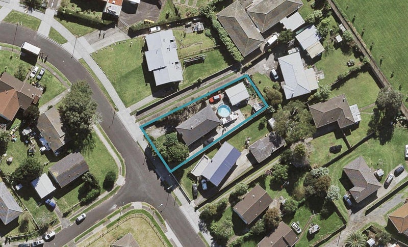 48 Windrush Close, Mangere, Auckland - Carousel 1