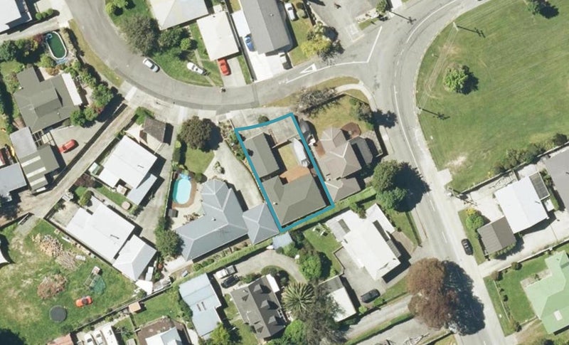 2A Mara Place, Waikawa, Picton - Carousel 1