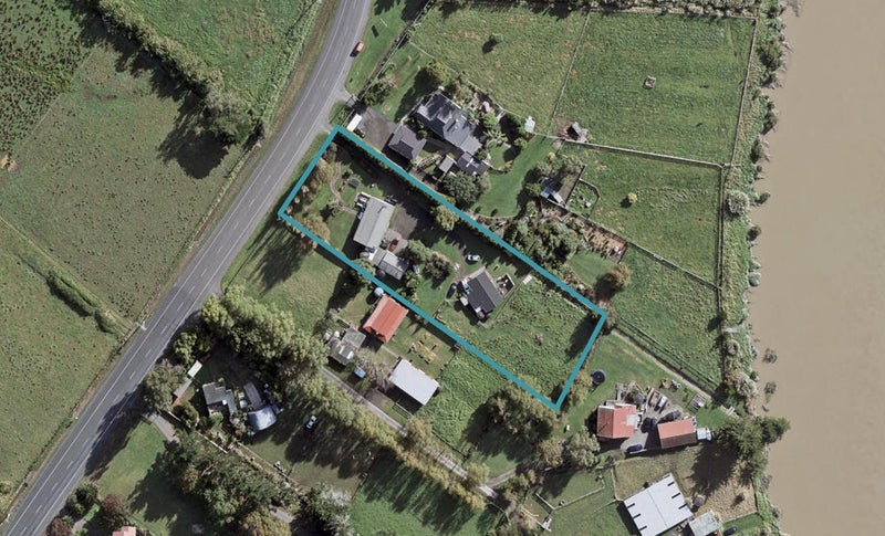 2332 State Highway 16, Helensville, Helensville - Carousel 1