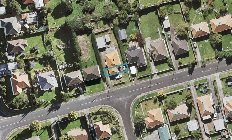 2/25 Parkinson Avenue, Wesley, Auckland - Carousel 1
