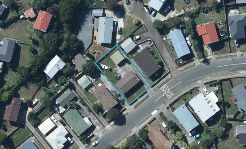 53 Desert Gold Street, Ascot Park, Porirua - Carousel 1