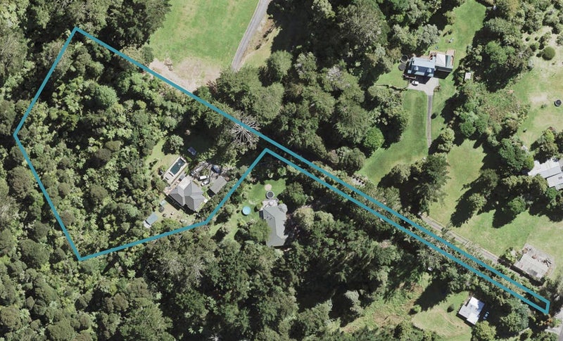 7 Cochran Road, Oratia, Auckland - Carousel 1