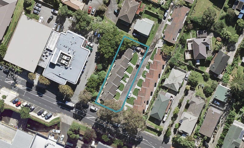 86 Bentley Avenue, Glenfield, Auckland - Carousel 1