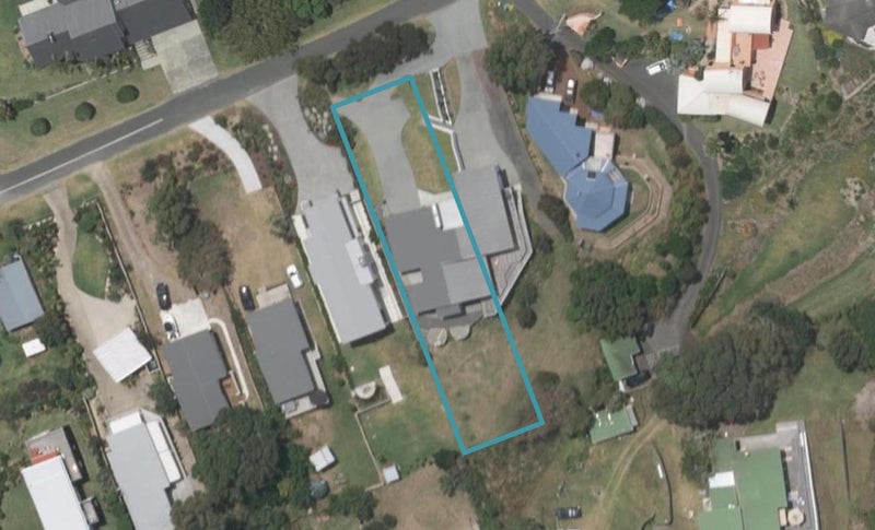 26 Findlay Street, Mangawhai Heads, Mangawhai - Carousel 1