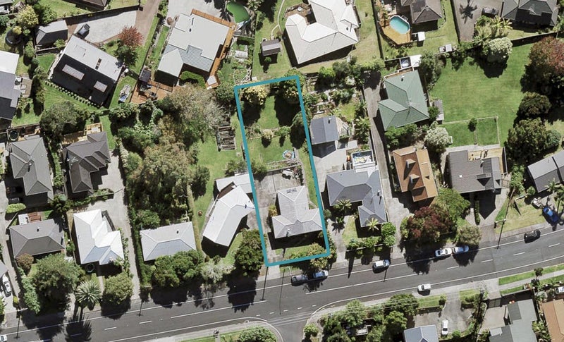 146 Luckens Road, West Harbour, Auckland - Carousel 1