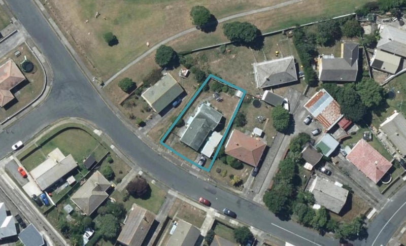 132 Rangituhi Crescent, Takapuwahia, Porirua - Carousel 1