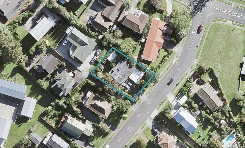 4 Albert Hall Drive, Red Beach, Red Beach - Carousel 1