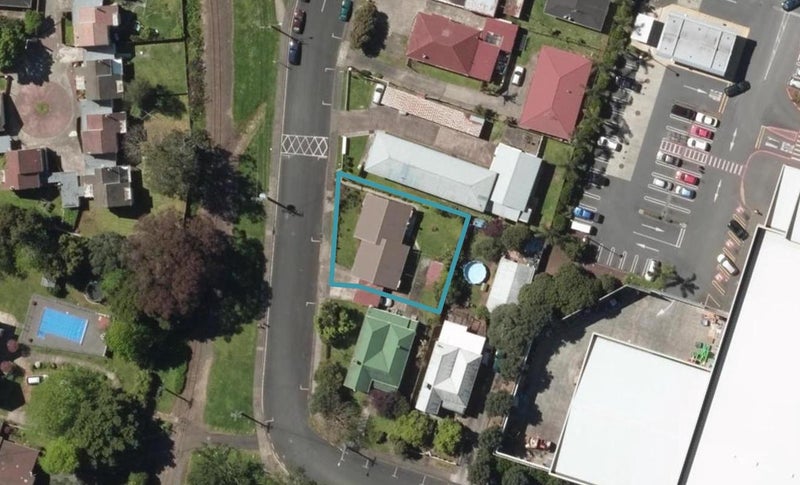 14B Cross Street, Regent, Whangarei - Carousel 1