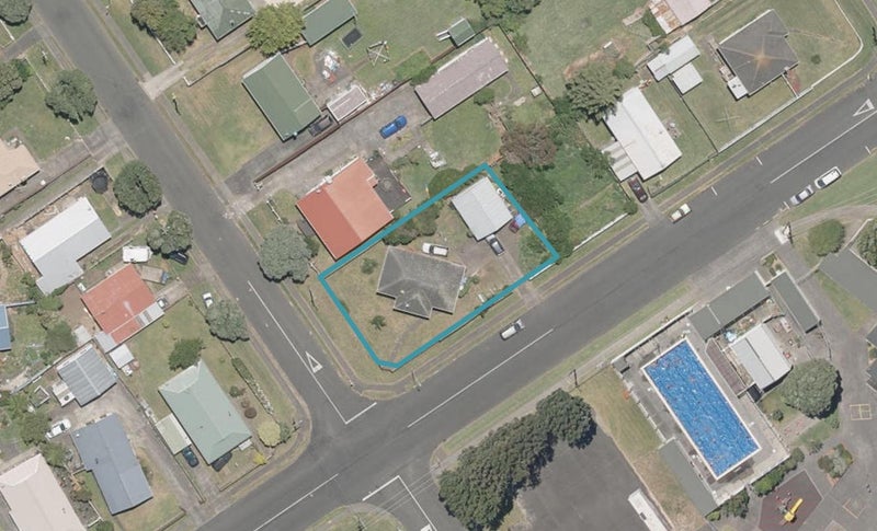 38 Thatcher Street, Castlecliff, Whanganui - Carousel 1