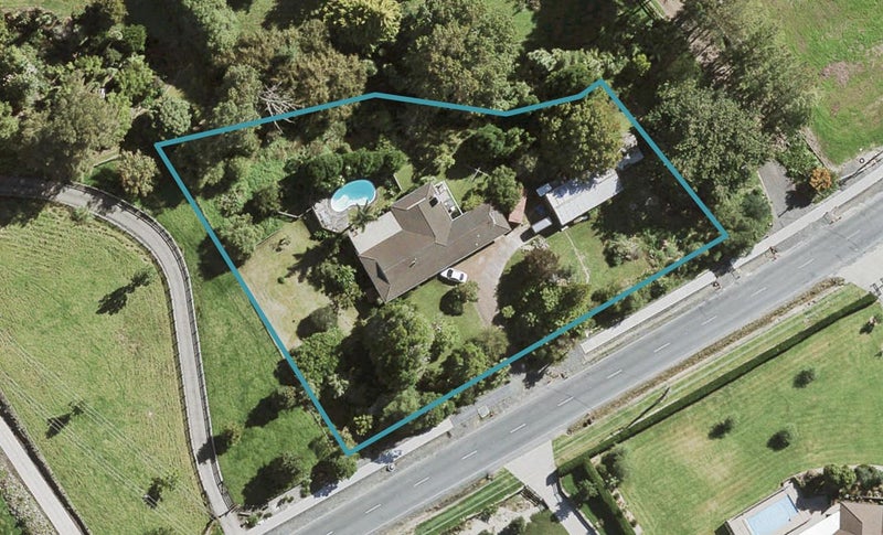 99 Oraha Road, Kumeu - Carousel 1