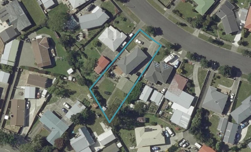 44 Karamea Crescent, Kelvin Grove, Palmerston North - Carousel 1