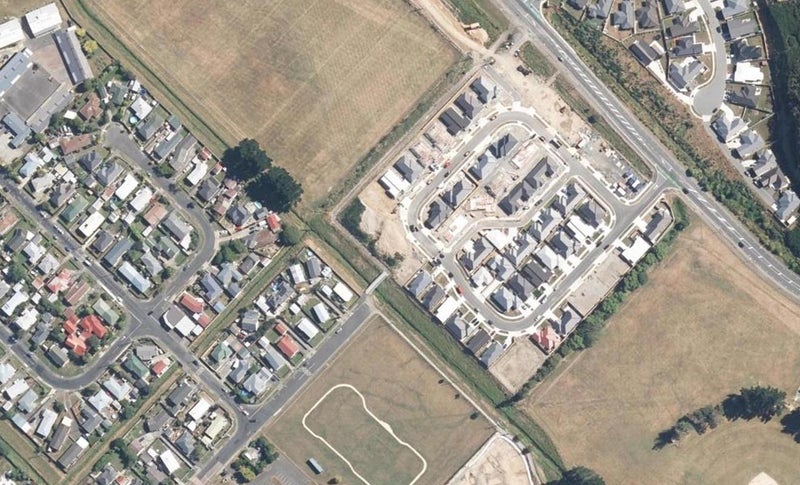 33 Grovedale Square, Wainuiomata, Lower Hutt - Carousel 1
