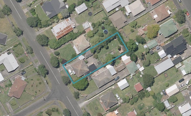 33 Millward Street, Whanganui East, Whanganui - Carousel 1