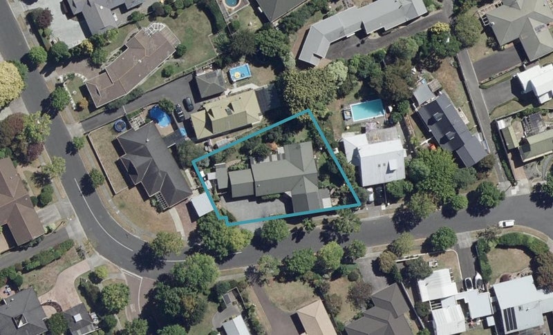 11 Woodland Drive, Flagstaff, Hamilton - Carousel 1