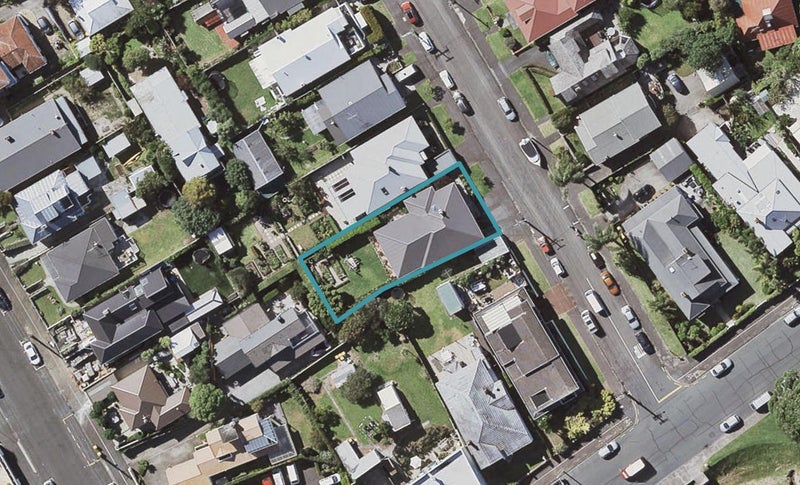 1 Duders Avenue, Devonport, Auckland - Carousel 1